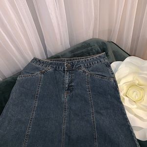 Gap jean / denim skirt size 4